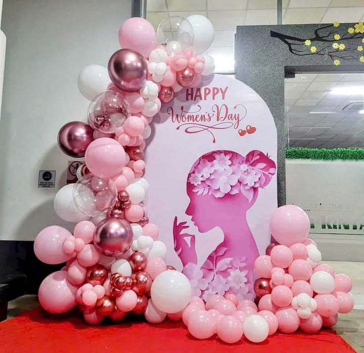 WOMEN'S DAY